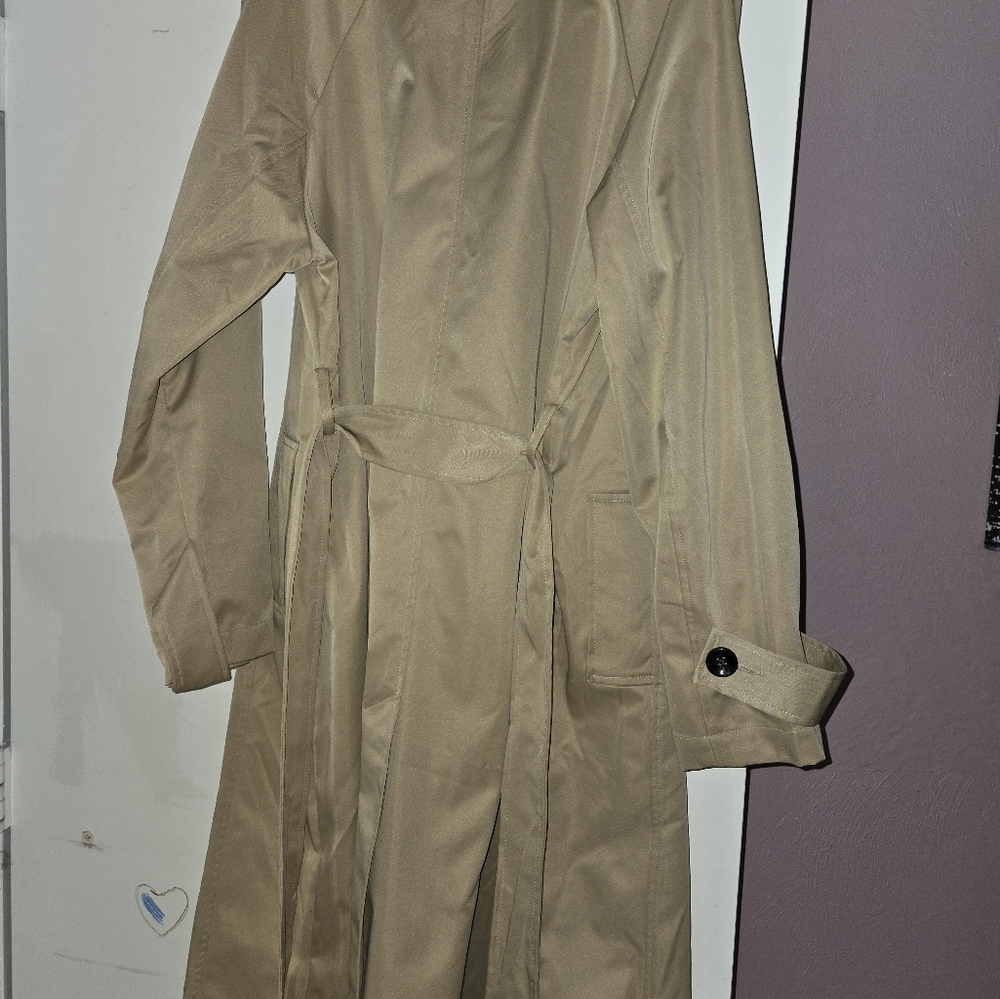 Trench Coat - Picture 5 of 6